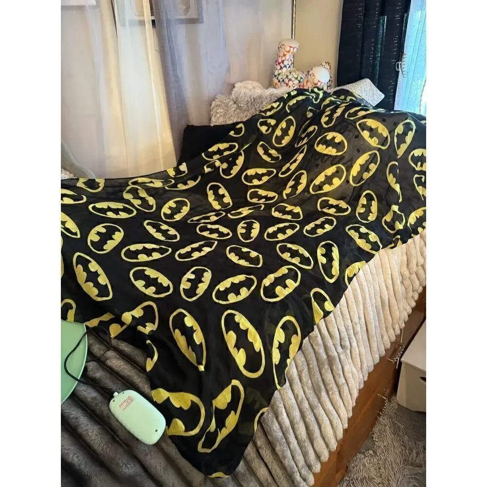 Xl scarf throw shawl batman bay logo yellow black bioworld